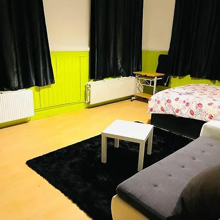 Apartment Etablissement Close Fer Me *